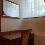 Goscinne Palac W Balicach Instytut Zootechniki Pib Bed & Breakfast Balice