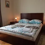 Bed & Breakfast Goscinne Palac W Balicach Instytut Zootechniki Pib Balice