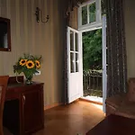 Bed & Breakfast Goscinne Palac W Balicach Instytut Zootechniki Pib 3*