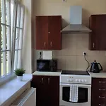 Goscinne Palac W Balicach Instytut Zootechniki Pib Bed & Breakfast