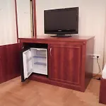 Goscinne Palac W Balicach Instytut Zootechniki Pib Bed & Breakfast Balice