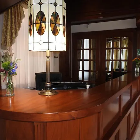 Goscinne Palac W Balicach Instytut Zootechniki Pib Bed & Breakfast