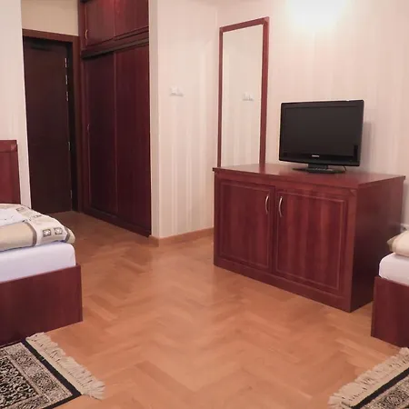 Goscinne Palac W Balicach Instytut Zootechniki Pib Отель типа 
