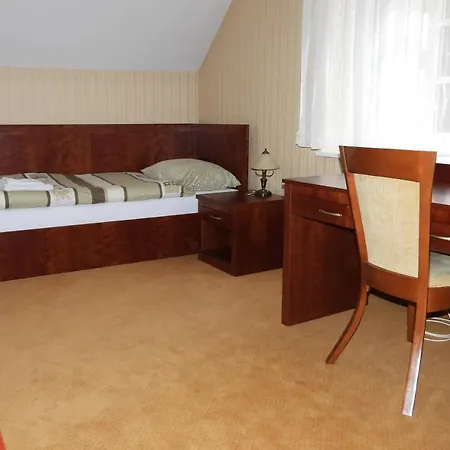 Bed & Breakfast Goscinne Palac W Balicach Instytut Zootechniki Pib *