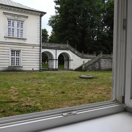 Goscinne Palac W Balicach Instytut Zootechniki Pib Bed & Breakfast *