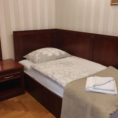 Goscinne Palac W Balicach Instytut Zootechniki Pib * Balice