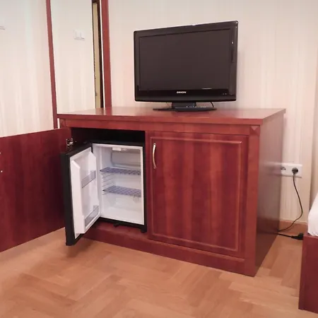 Goscinne Palac W Balicach Instytut Zootechniki Pib Bed & Breakfast Balice